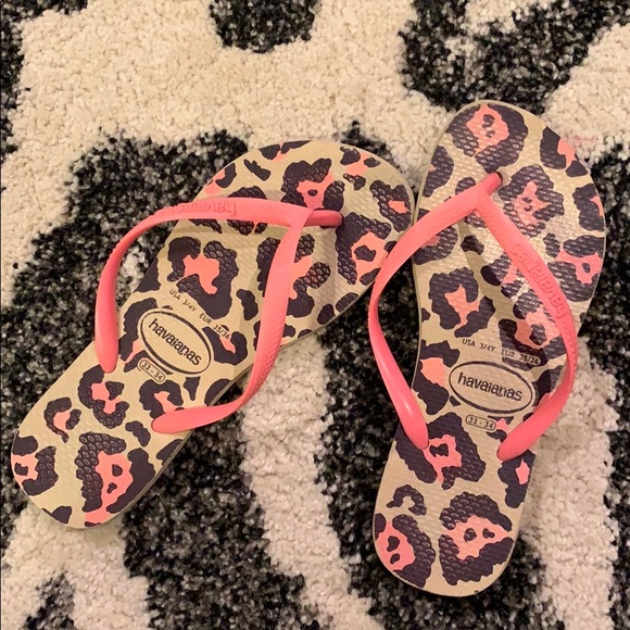 Girl’s Havaianas flip flops - Picture 1 of 1